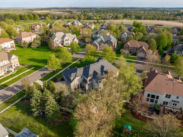 $998,888 | 39W514 Bealer Circle, Geneva, IL 60134