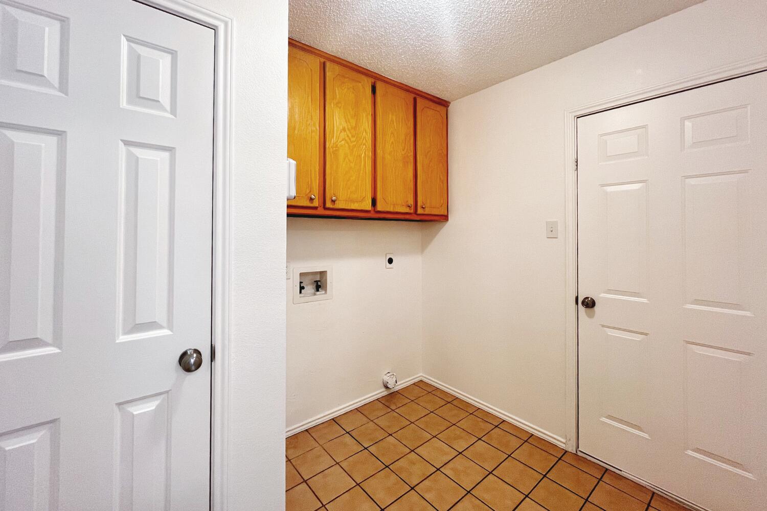 6114 10th Street Lubbock, TX 79416 - Photo 10 of 24 a view of bathroom