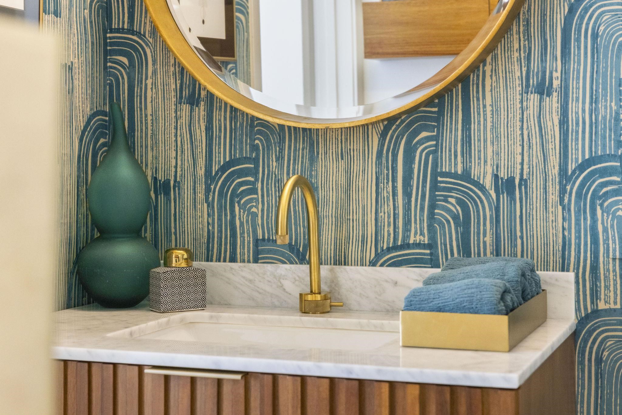 1007 41st Street, Unit 334 Oakland, CA 94608 - Photo 28 of 59 Bathroom view of wallpapered walls