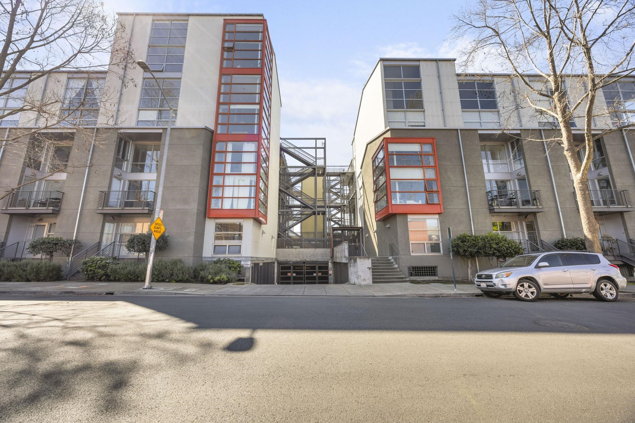 1007 41st Street, Unit 334 Oakland, CA 94608 - Photo 54 of 59 a buildings view