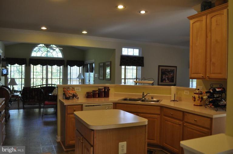 9308 Glen Vista Road Perry Hall, MD 21128 - Photo 19 of 27 Kitchen
