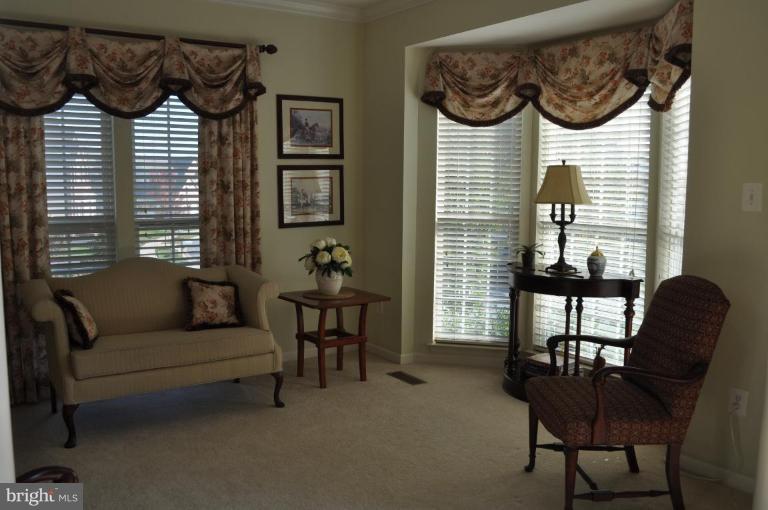 9308 Glen Vista Road Perry Hall, MD 21128 - Photo 21 of 27 Living Room