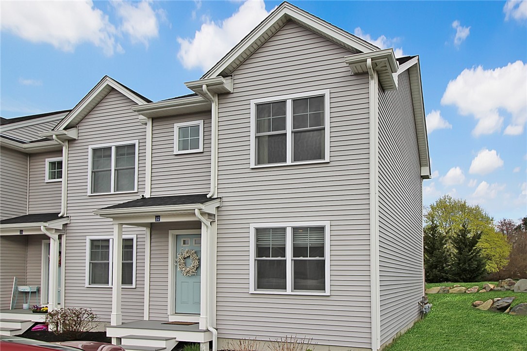 37 Mariner Way Middletown, RI 02842 - Photo 1 of 36 37 Mariner Way