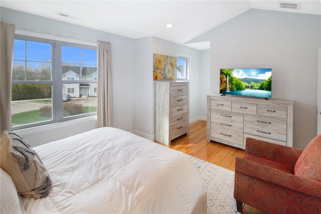 37 Mariner Way Middletown, RI 02842 - Photo 24 of 36