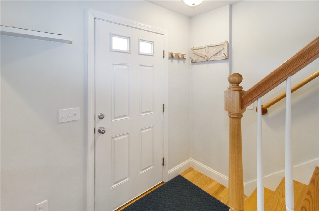 37 Mariner Way Middletown, RI 02842 - Photo 5 of 36 Front Entry