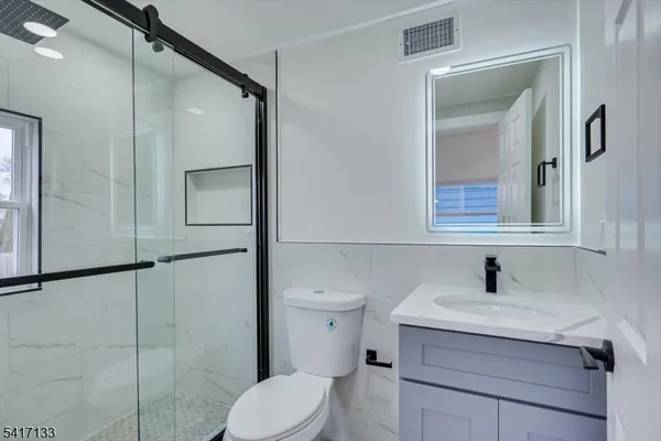 $625,000 | 418 East 5th Avenue, Roselle, NJ 07203
