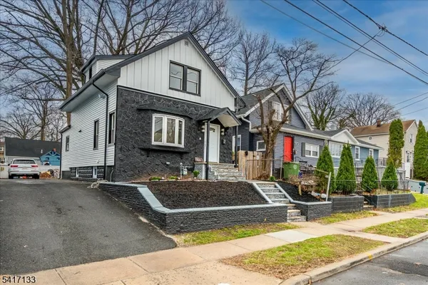 $625,000 | 418 East 5th Avenue, Roselle, NJ 07203