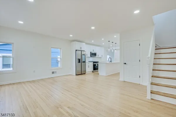 $625,000 | 418 East 5th Avenue, Roselle, NJ 07203