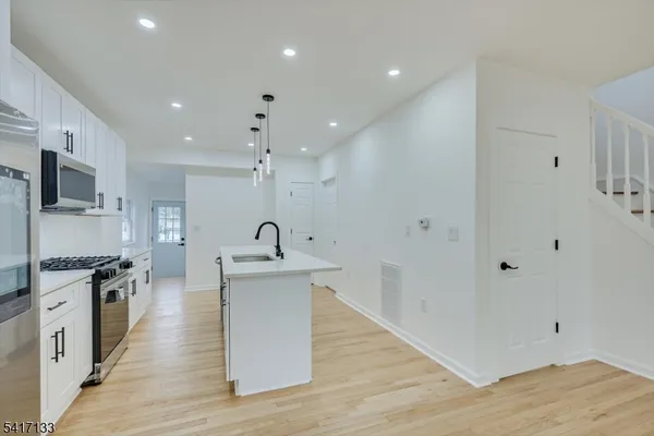 $625,000 | 418 East 5th Avenue, Roselle, NJ 07203