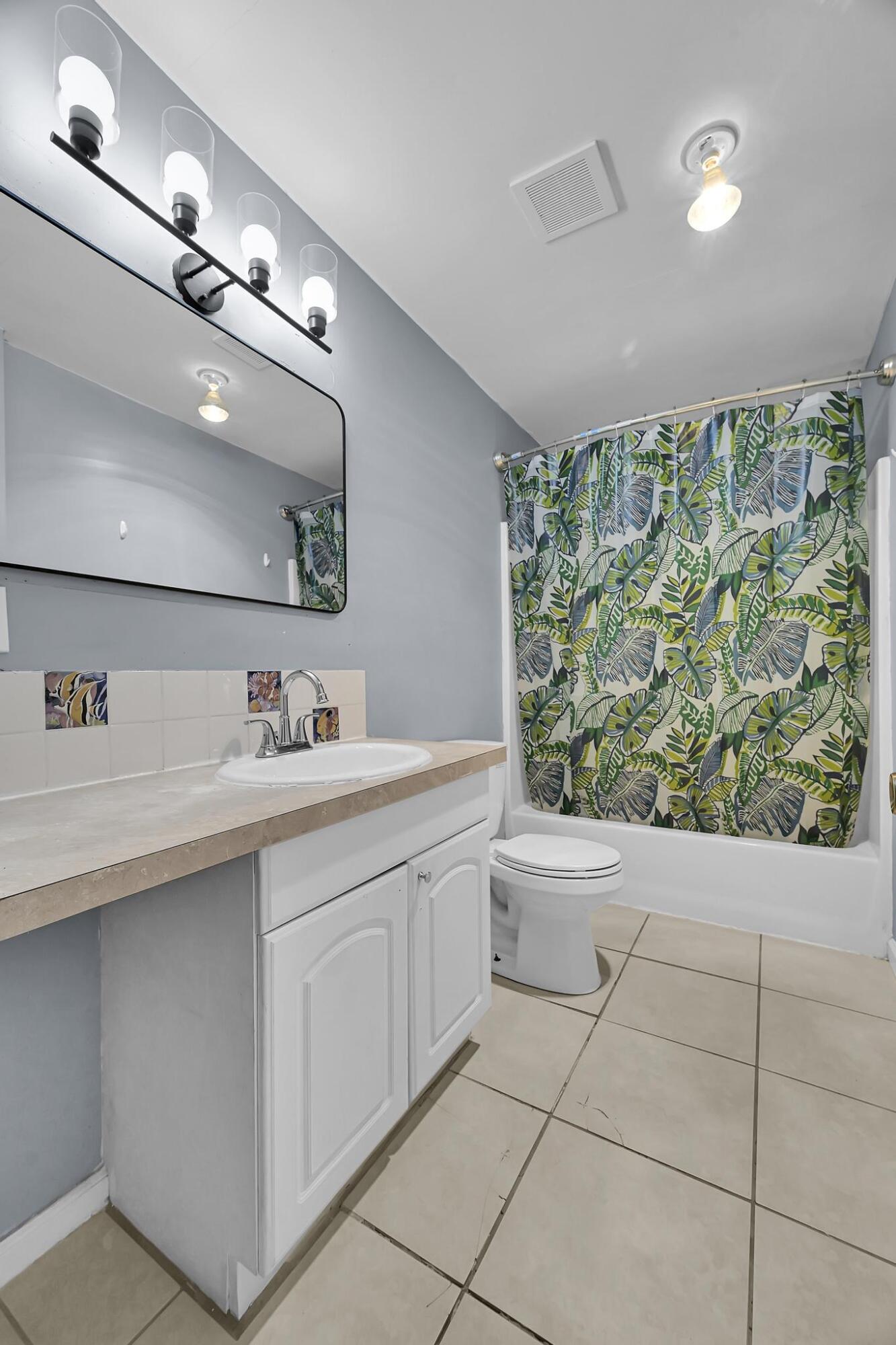 3876 Devine Road Fort Pierce, FL 34981 - Photo 12 of 17 Z63_0689
