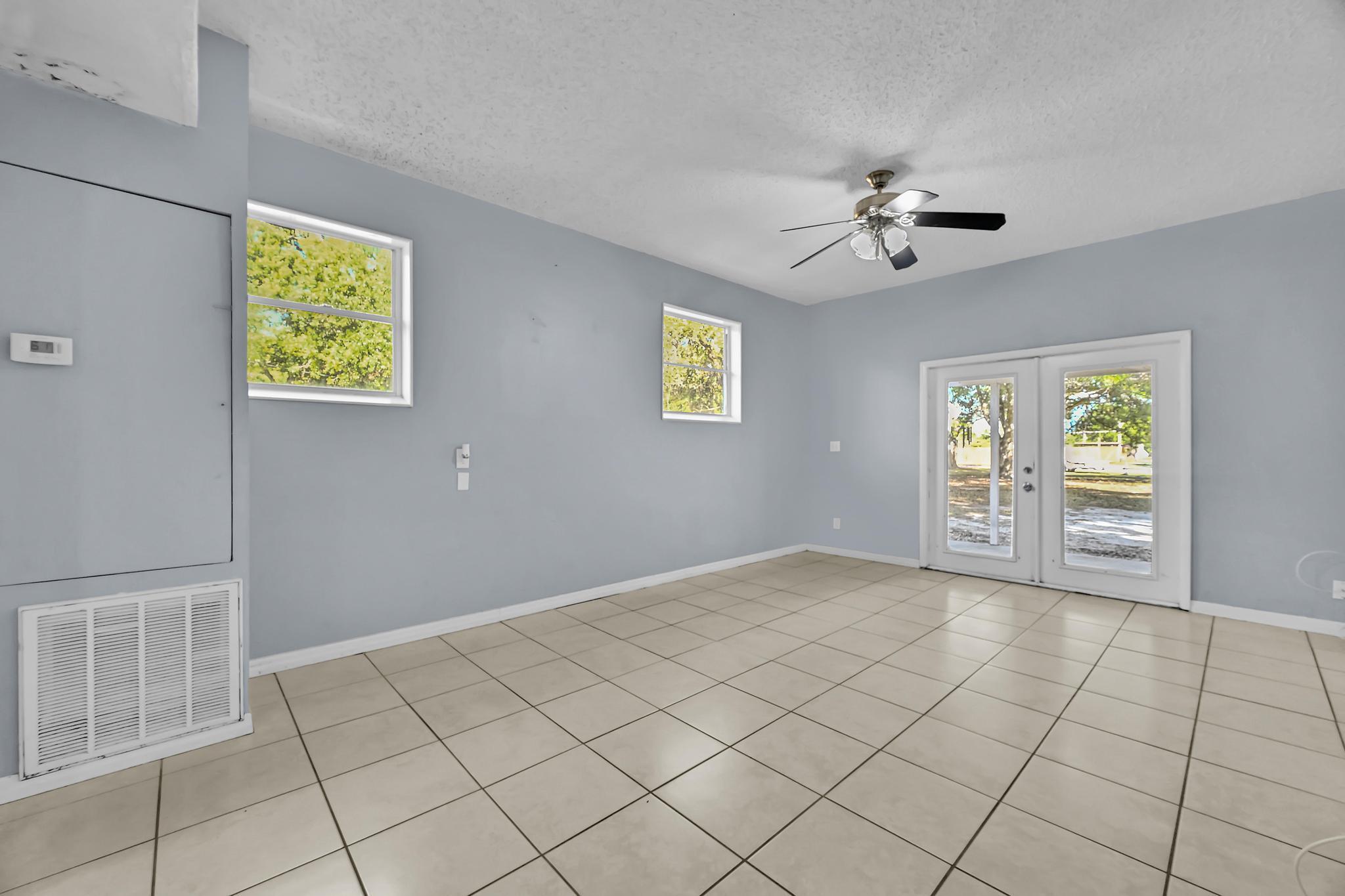 3876 Devine Road Fort Pierce, FL 34981 - Photo 3 of 17 Z63_0650