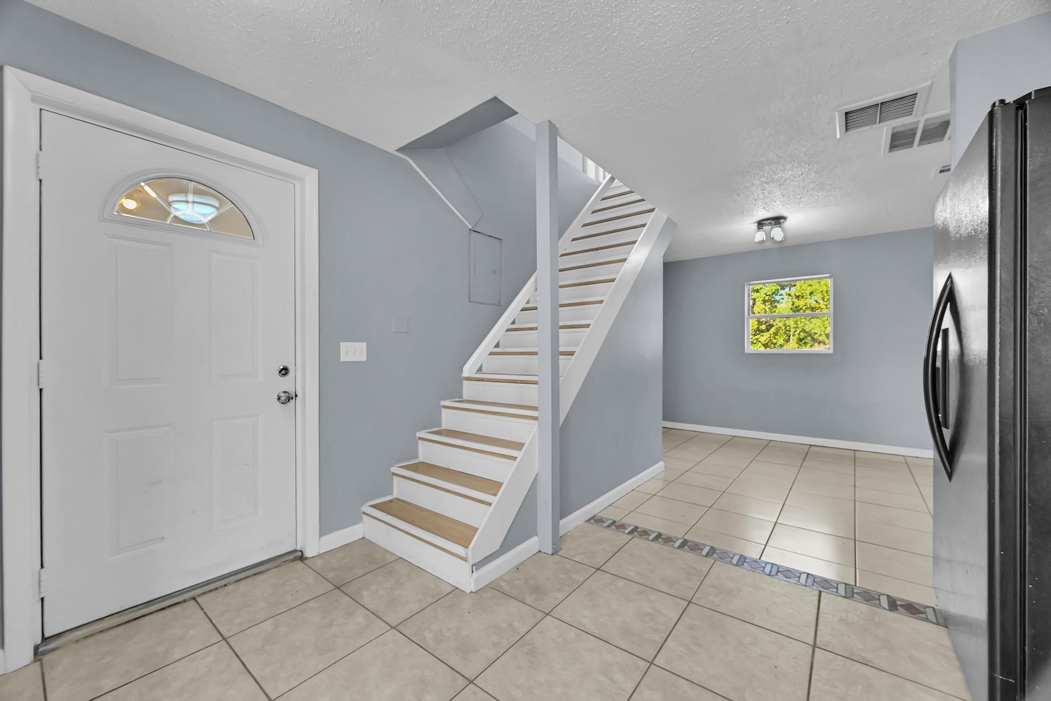 3876 Devine Road Fort Pierce, FL 34981 - Photo 7 of 17 Z63_0668