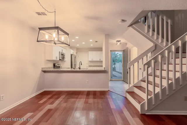 $2,450 | 1518 Spindrift Circle West, Neptune Beach, FL 32266