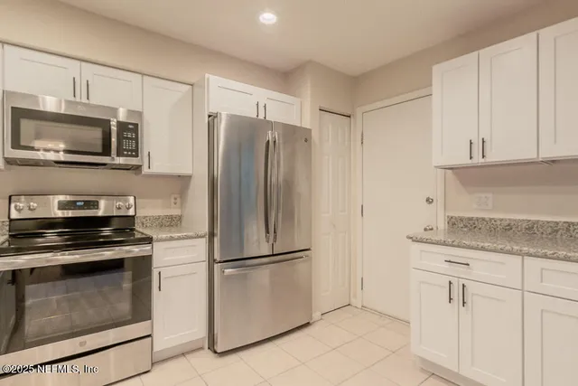 $2,450 | 1518 Spindrift Circle West, Neptune Beach, FL 32266