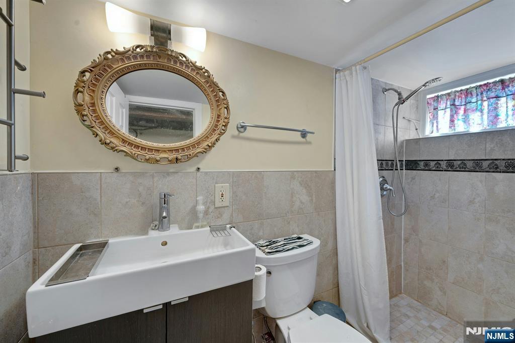 85 Spring Valley Avenue Hackensack, NJ 07601 - Photo 31 of 40 Gallery Image 31