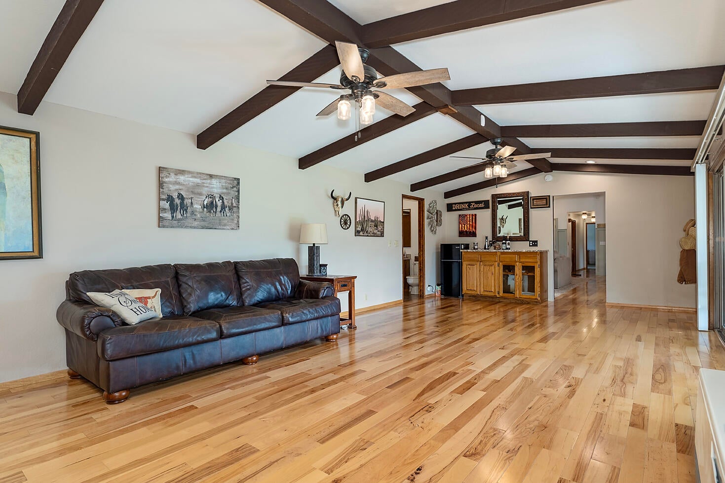 3739 Leonard Road Grants Pass, OR 97527 - Photo 7 of 31 Family Room