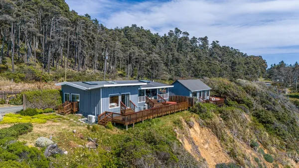 $1,450,000 | 33500 Highway 1, Gualala, CA 95445