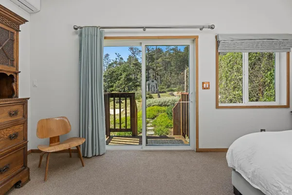 $1,450,000 | 33500 Highway 1, Gualala, CA 95445