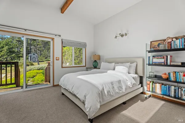 $1,450,000 | 33500 Highway 1, Gualala, CA 95445