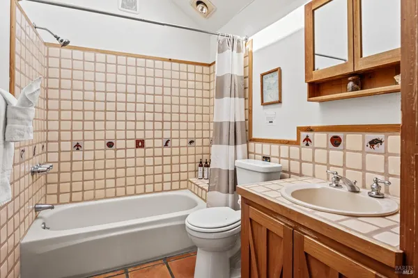 $1,450,000 | 33500 Highway 1, Gualala, CA 95445