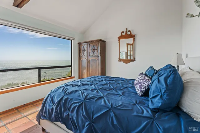 $1,450,000 | 33500 Highway 1, Gualala, CA 95445