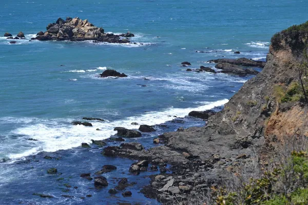 $1,450,000 | 33500 Highway 1, Gualala, CA 95445