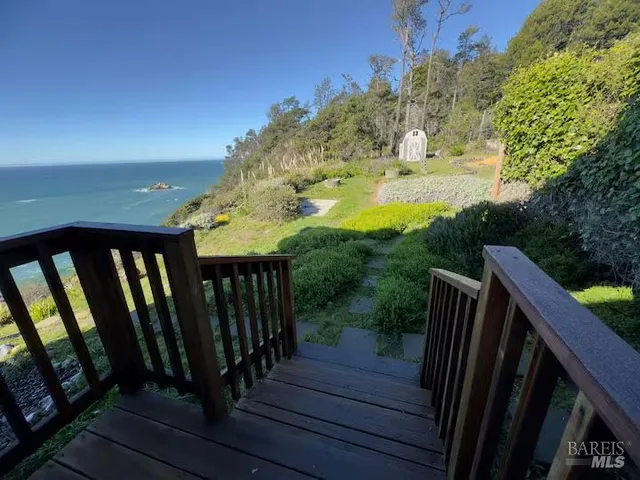 $1,450,000 | 33500 Highway 1, Gualala, CA 95445