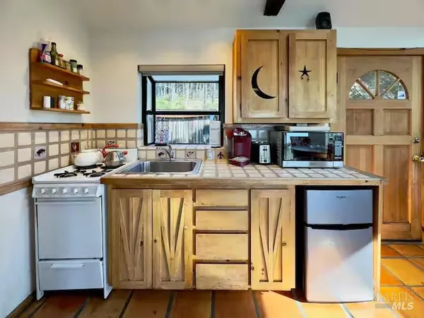 $1,450,000 | 33500 Highway 1, Gualala, CA 95445