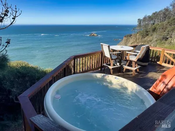 $1,450,000 | 33500 Highway 1, Gualala, CA 95445