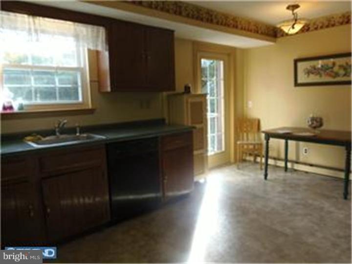 63 Old State Road Springfield, PA 19064 - Photo 11 of 24 Kitchen