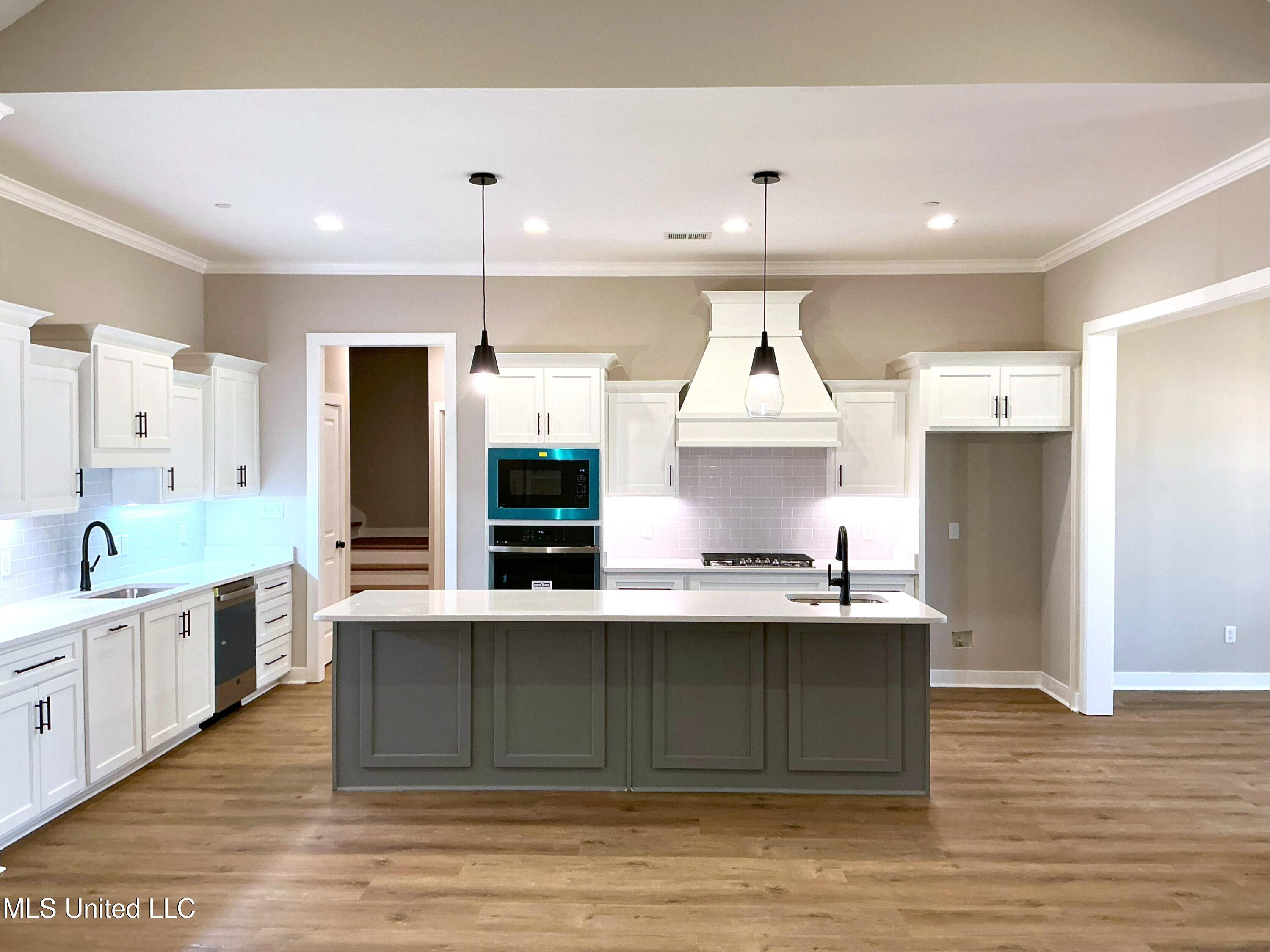 9069 Bennett Trail Hernando, MS 38632 - Photo 12 of 24 Kitchen 2
