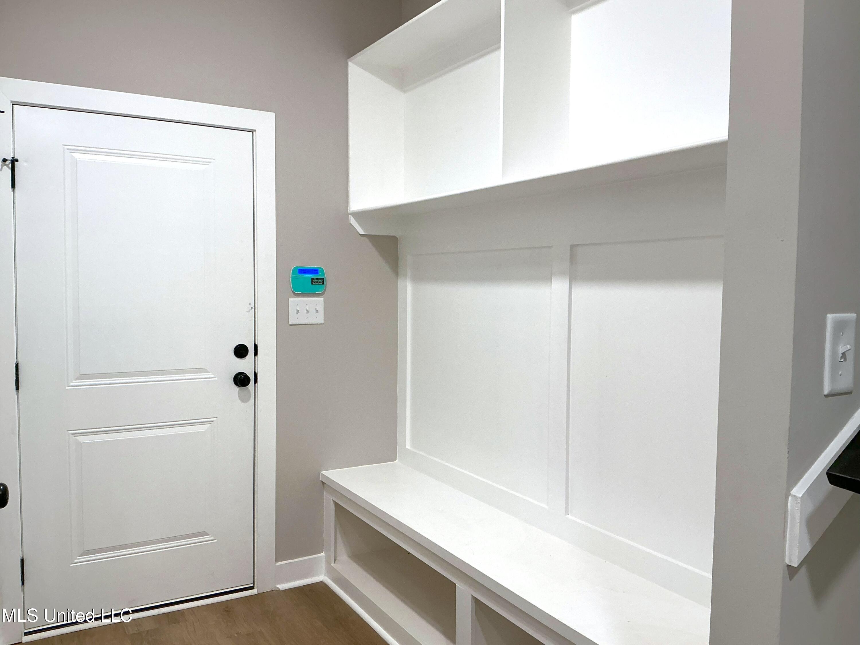 9069 Bennett Trail Hernando, MS 38632 - Photo 18 of 24 Garage Entry