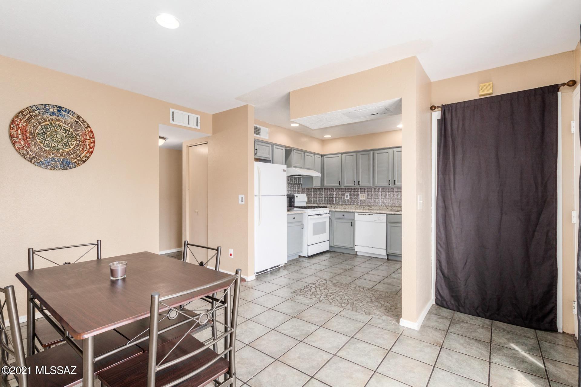 2745 West Anklam Road, Unit A Tucson, AZ 85745 - Photo 5 of 39