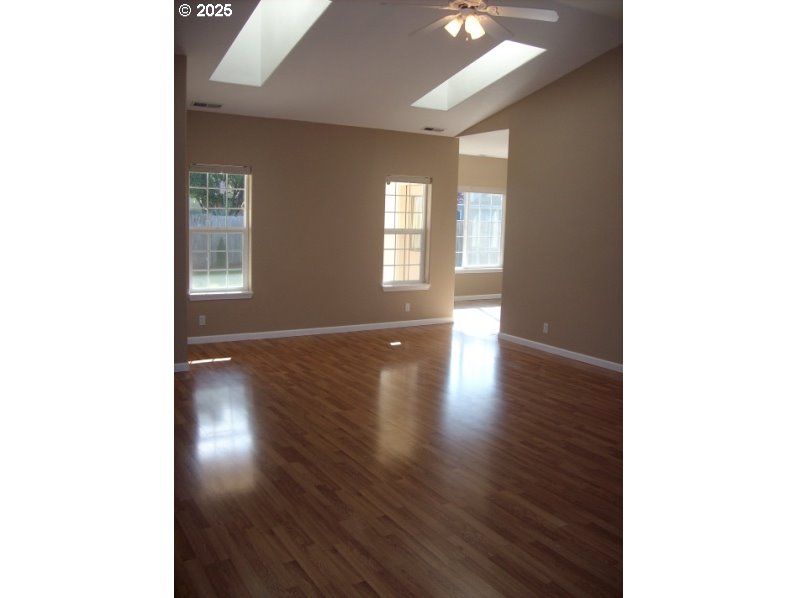 4109 Virginia Avenue Springfield, OR 97478 - Photo 3 of 15 Living Room