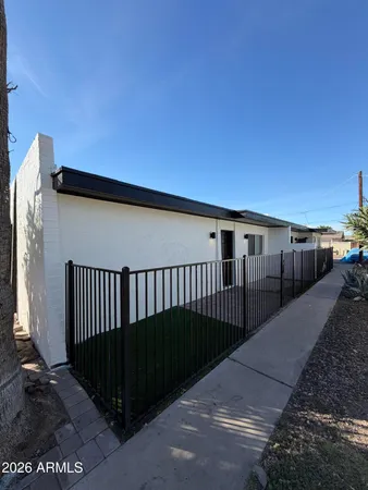 $725,000 | 72 West Southern Avenue, Mesa, AZ 85210