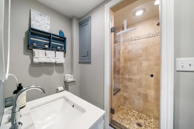 $3,400 | 84 Prince Street, Unit 5B, Boston, MA 02113