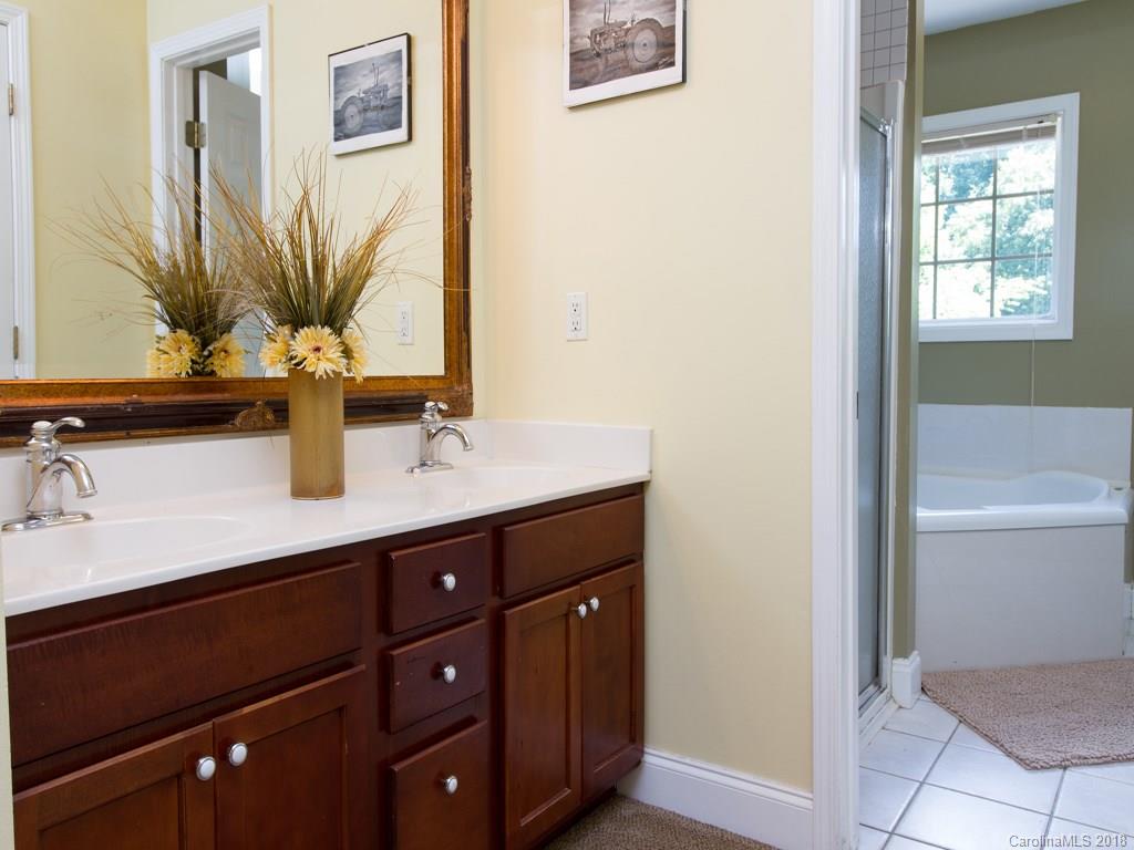 29 Flat Top Mountain Road Fairview, NC 28730 - Photo 11 of 28 Gallery Image 11