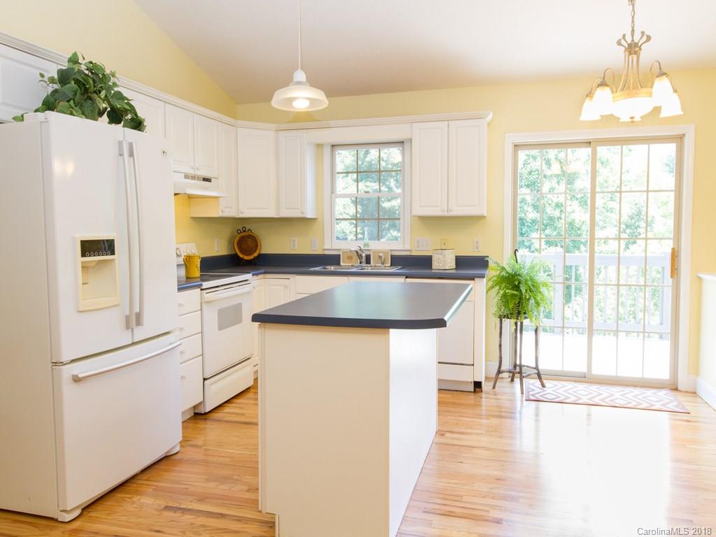 29 Flat Top Mountain Road Fairview, NC 28730 - Photo 6 of 28 Gallery Image 6