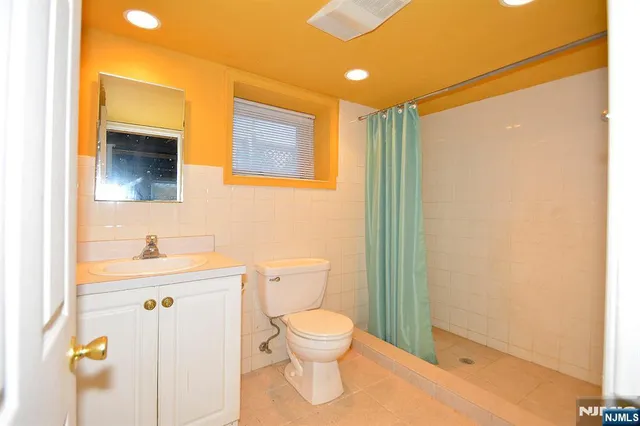 $449,000 | 25-10 Berdan Avenue, Fair Lawn, NJ 07410