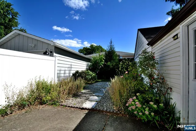 $449,000 | 25-10 Berdan Avenue, Fair Lawn, NJ 07410