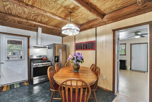 $234,999 | 1965 Dead End Lane, Ledbetter, TX 78946