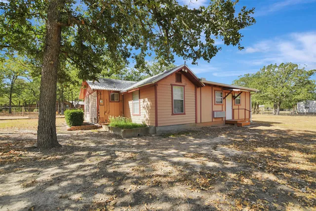 $234,999 | 1965 Dead End Lane, Ledbetter, TX 78946