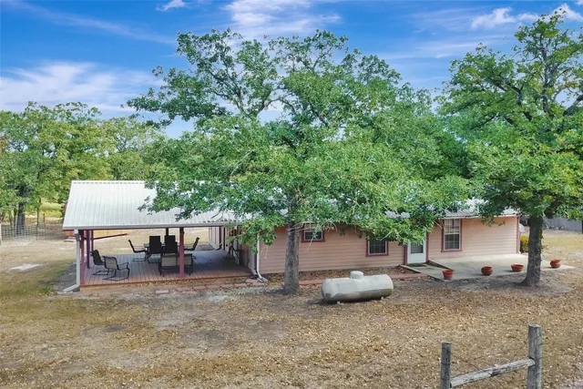 $234,999 | 1965 Dead End Lane, Ledbetter, TX 78946