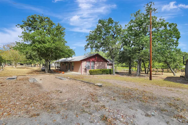 $234,999 | 1965 Dead End Lane, Ledbetter, TX 78946