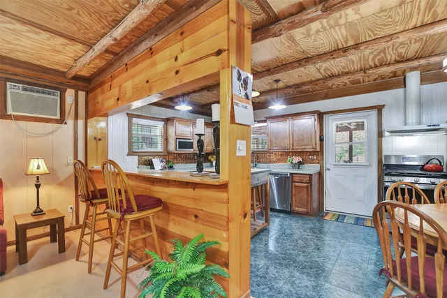 $234,999 | 1965 Dead End Lane, Ledbetter, TX 78946