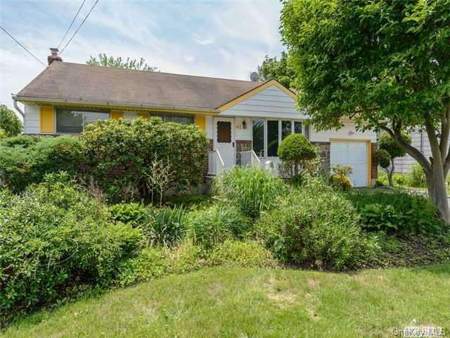 41 Schoolhouse Road Old Bethpage, NY 11804 - Photo 1 of 1 Front Exterior