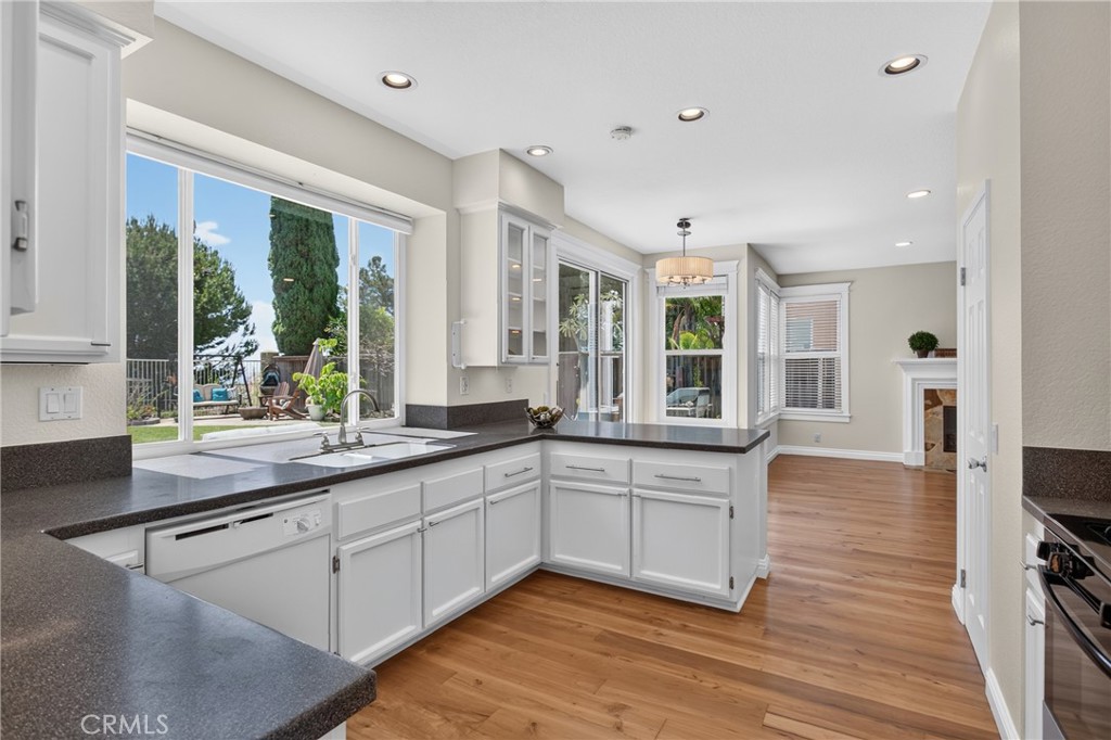 8 Ridgecrest Aliso Viejo, CA 92656 - Photo 4 of 38