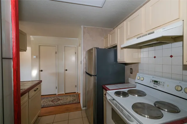 $80,000 | 418 Garland Drive, Unit 122, Lake Jackson, TX 77566