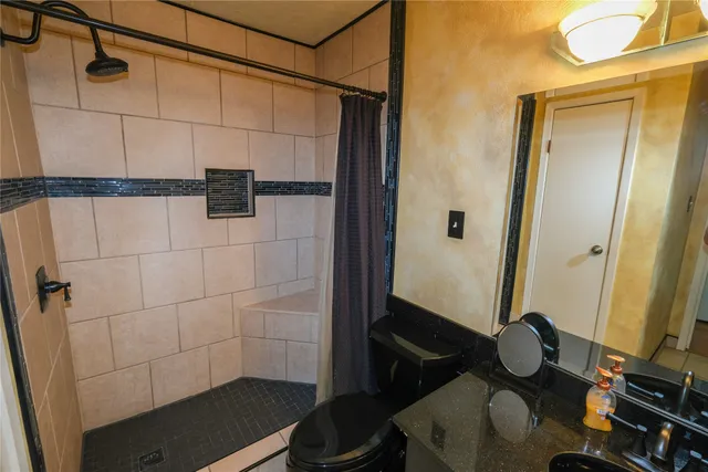 $80,000 | 418 Garland Drive, Unit 122, Lake Jackson, TX 77566