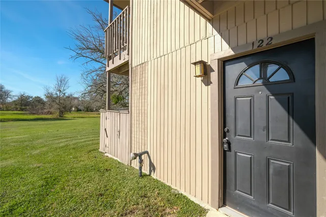 $80,000 | 418 Garland Drive, Unit 122, Lake Jackson, TX 77566